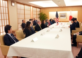 上川外務大臣と米国議会日本研究グループ議員団と会談の様子