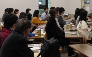 神田外語大学の学生の様子