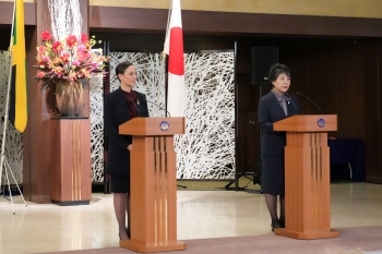 上川外務大臣とカミナ・ジョンソン=スミス・ジャマイカ外務・貿易大臣の共同記者会見