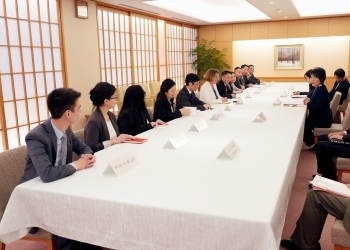 在米日系人一行と会談を行う上川外務大臣