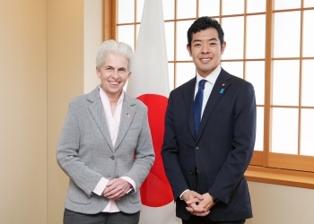 シュトラック=ツィンマーマン国防委員長と辻󠄀外務副大臣