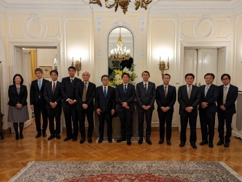 現地日本企業関係者との記念写真