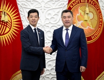 ジャパロフ・キルギス大統領表敬