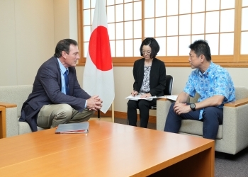 表敬訪問の様子