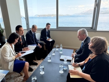 コンドフ外務副大臣との会談の様子