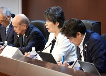 国際機関大使会議に出席している上川外務大臣、柘植副大臣、穂坂政務官らの様子