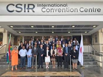 (集合写真)第9回日・南アフリカ科学技術合同委員会出席者