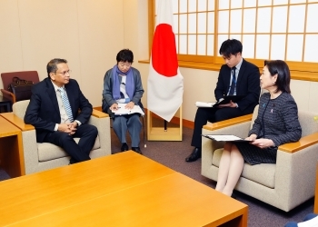 チョタイワレ外交部長の表敬を受ける生稲政務官