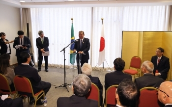 日系人・在留邦人との懇談にて挨拶をする石破総理大臣