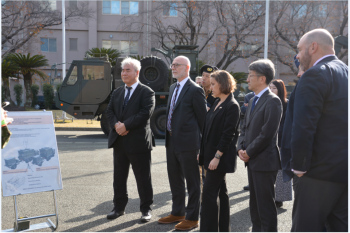 熊本県の陸上自衛隊健軍駐屯地を訪問する日米拡大抑止協議参加者