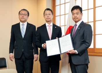 湯﨑広島県知事及び大石長崎県知事による表敬を受ける宮路外務副大臣