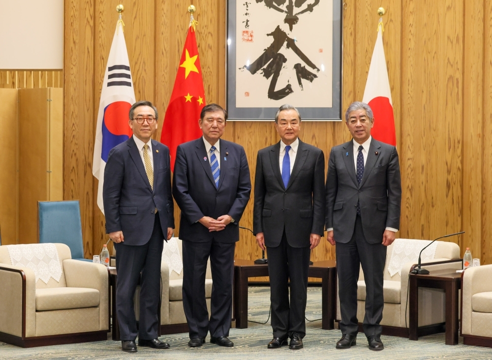 中韓外相による表敬を受けた石破総理大臣