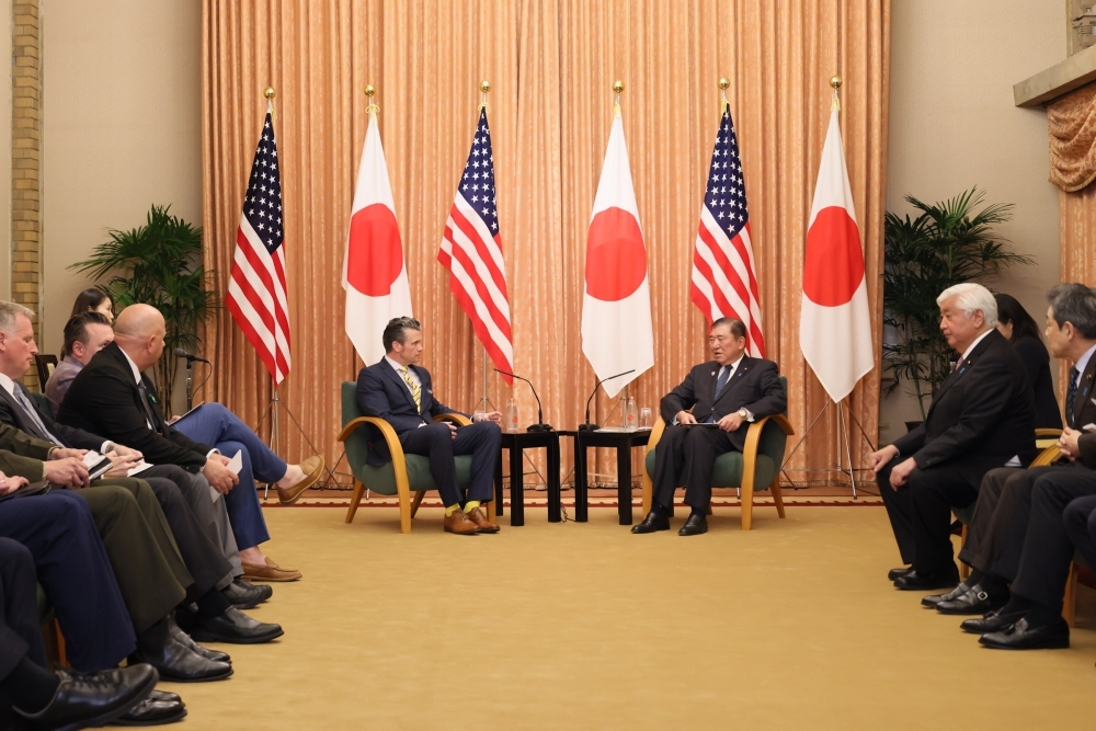 石破総理大臣とヘグセス米国防長官の意見交換の様子
