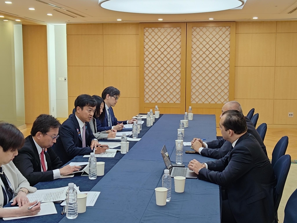宮路外務副大臣、大串経済産業副大臣とグティエレス・メキシコ経済省通商担当次官の対談