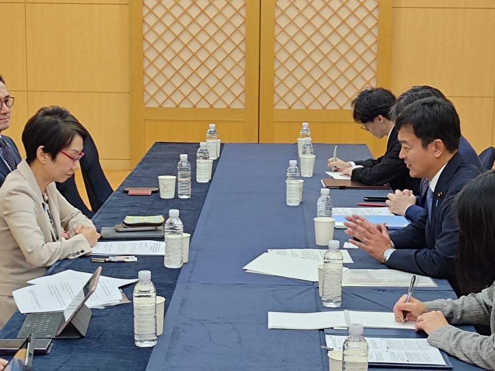 宮路副大臣とグレース・フー・シンガポール共和国持続可能性・環境大臣(兼)貿易関係担当大臣の対談