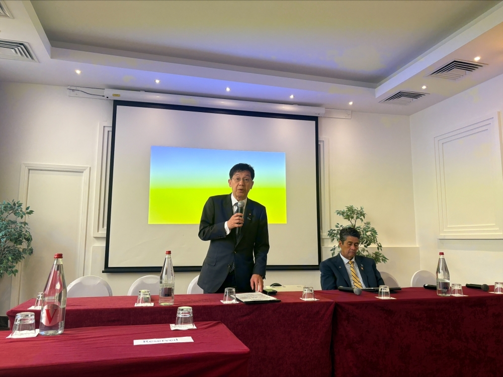 第3回国連海洋会議のサイドイベントにおいて挨拶を行う松本外務大臣政務官