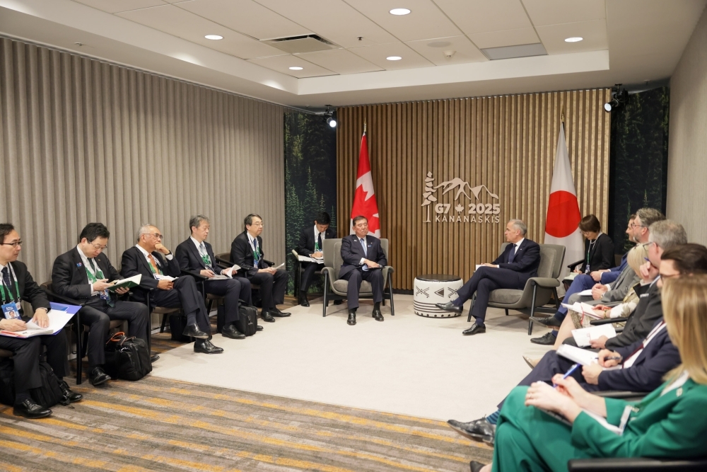 石破総理大臣とカーニー首相の会談の様子