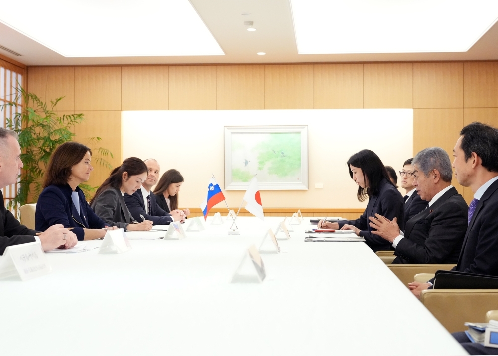 岩屋大臣とファヨン外相の会談の様子