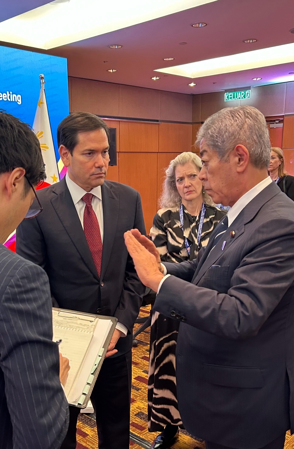 マルコ・ルビオ米国国務長官と意見交換する岩屋外務大臣