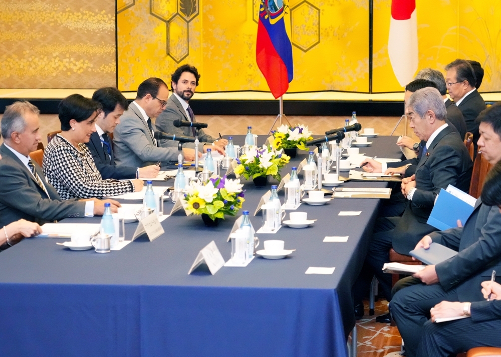 日・エクアドル外相会談の様子