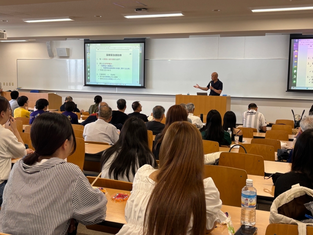外交講座が開催された関西大学の学生さんの様子
