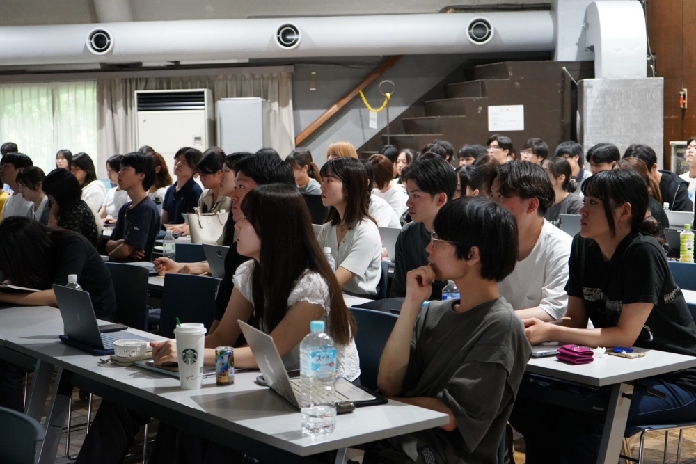 セミナーの学生の様子