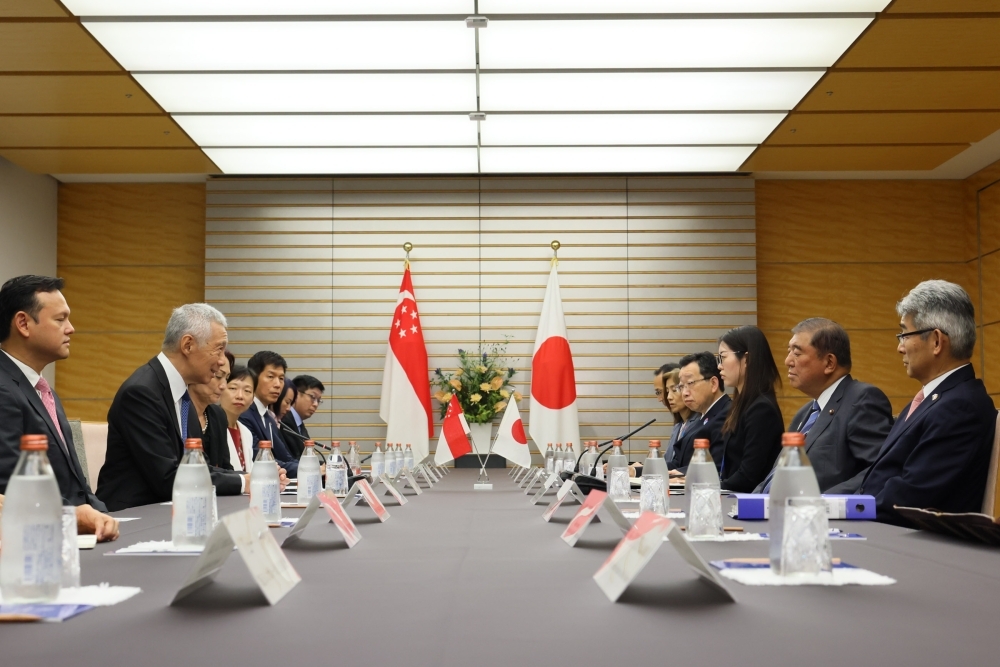 リー・シェンロン・シンガポール共和国上級大臣と会談する石破総理大臣