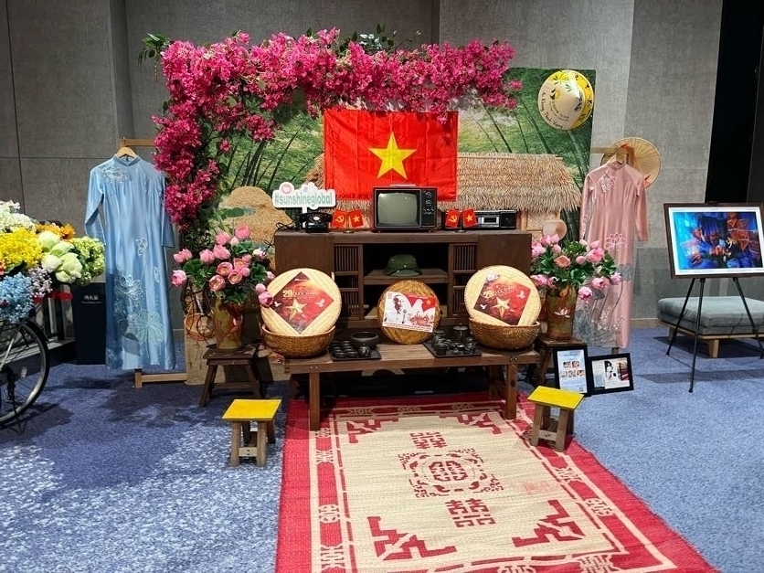 会場の一角に展示されたベトナムの生活用品