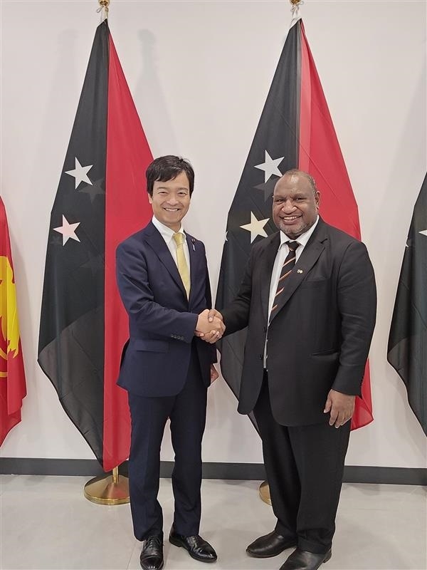 マラペ首相への表敬