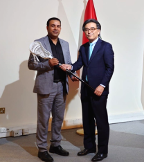 遠藤大使とアフマド会長