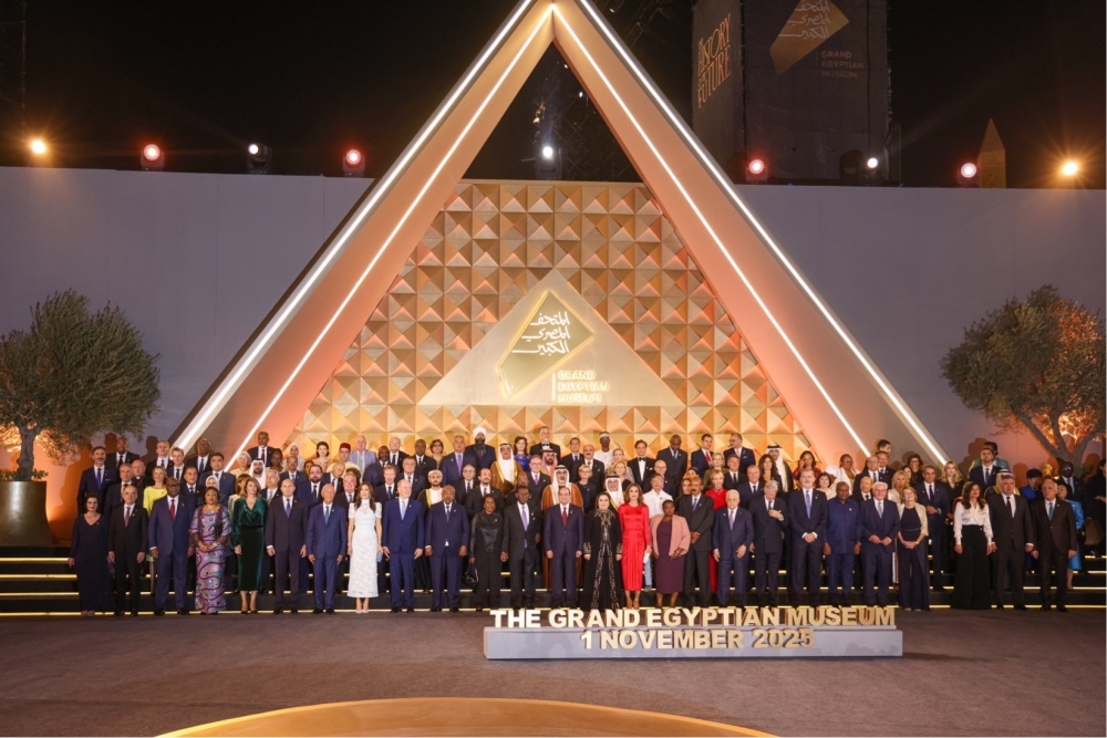 式典の要人出席者（首脳、閣僚、王室、皇室等）の集合写真