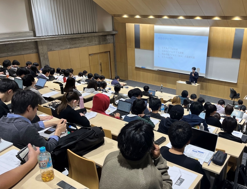 南山大学経済学部での外交講座の様子