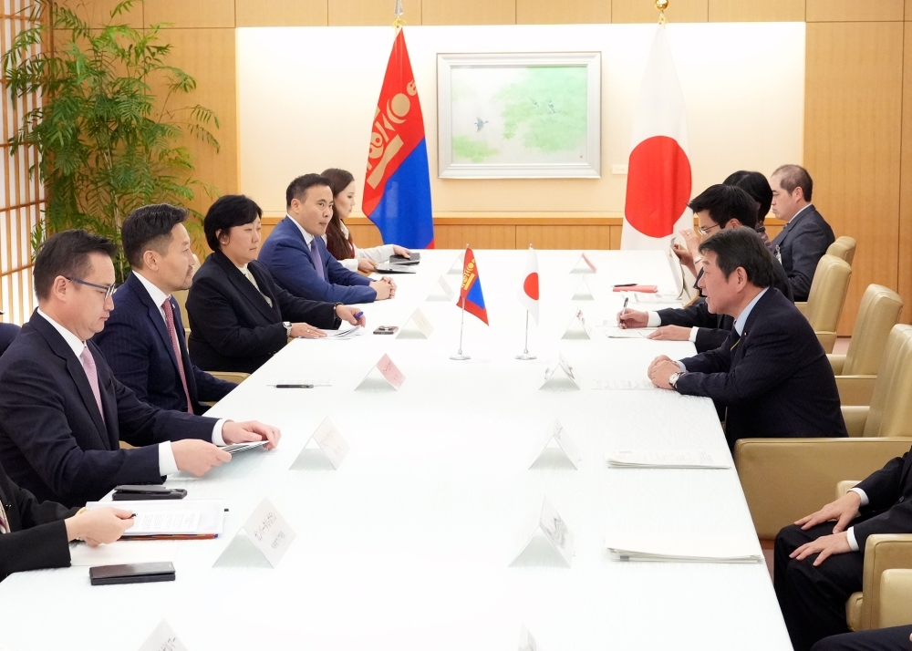 ハスソーリ・ガンホヤグ・モンゴル国副首相と会談する茂木外務大臣