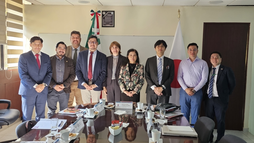 メキシコ国立工科大学関係者との意見交換