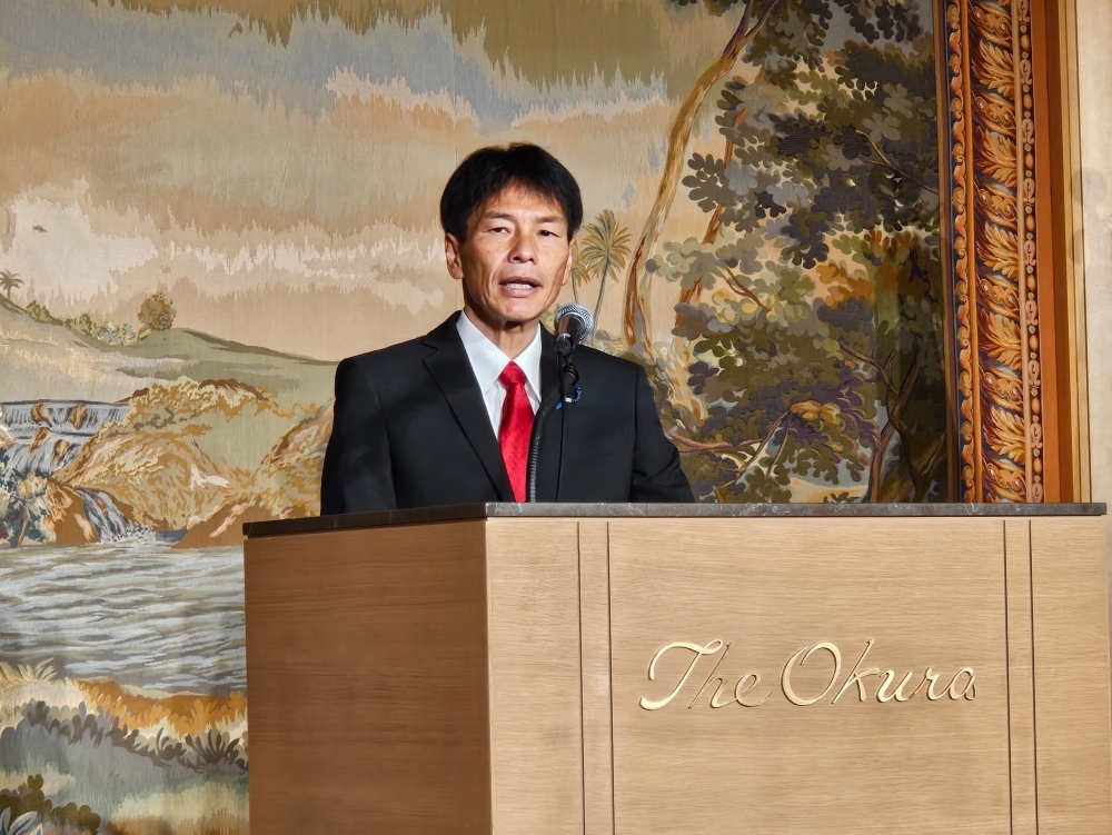 （写真）外務省を代表して挨拶を行う島田政務官の様子