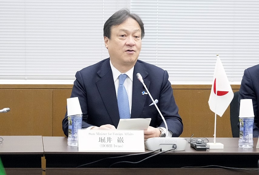 「第6回帰国留学生総会」での堀井副大臣の様子