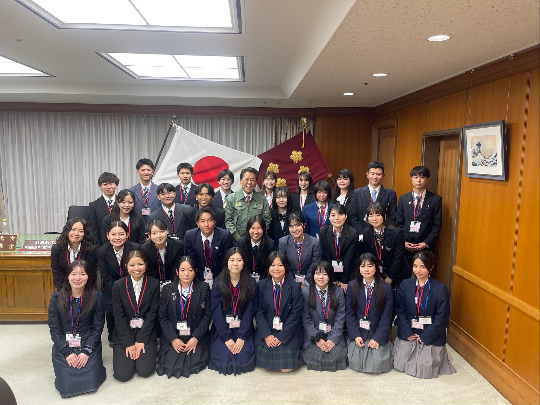 宮﨑防衛副大臣表敬の様子