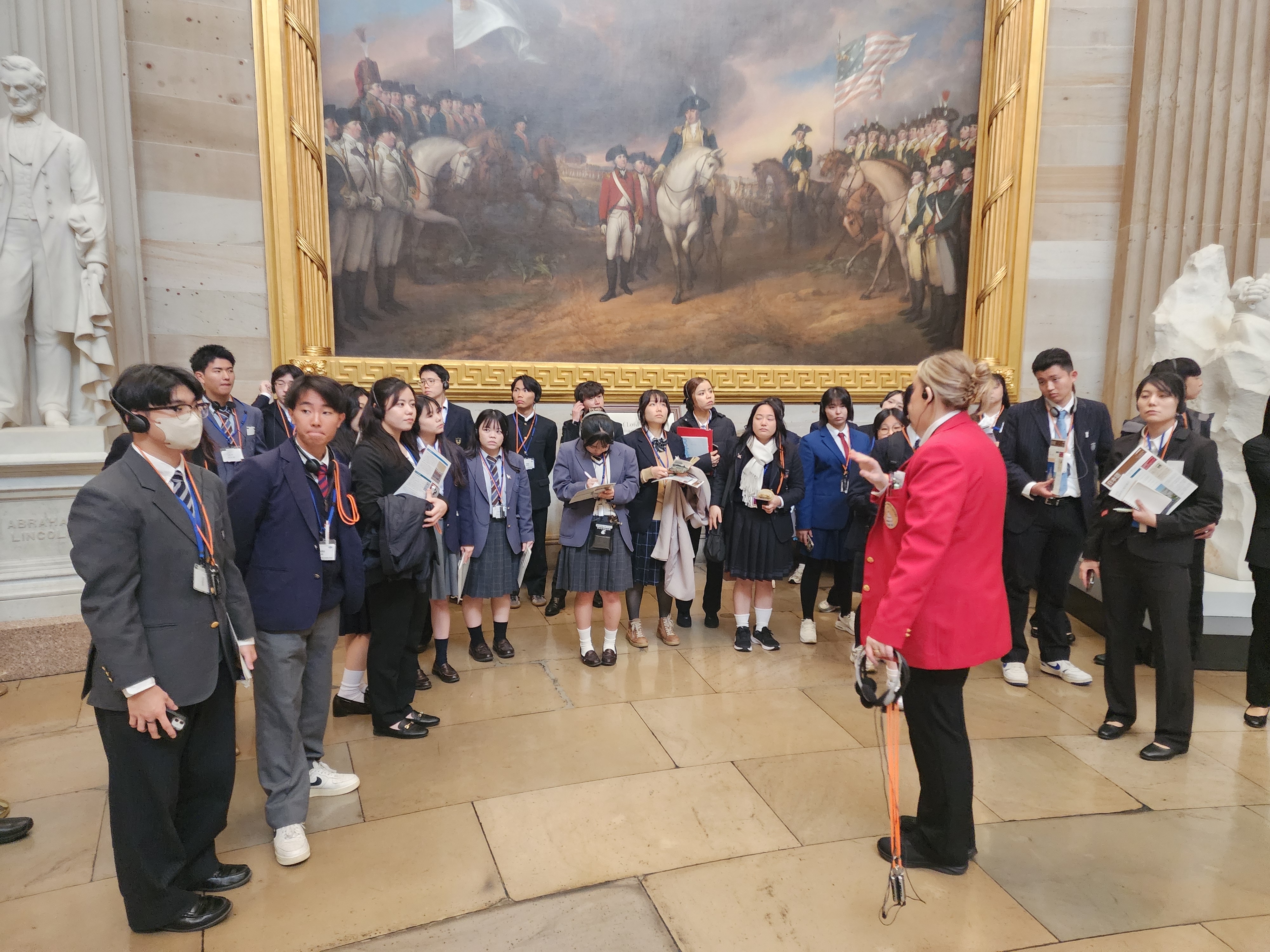 議事堂ツアーの様子