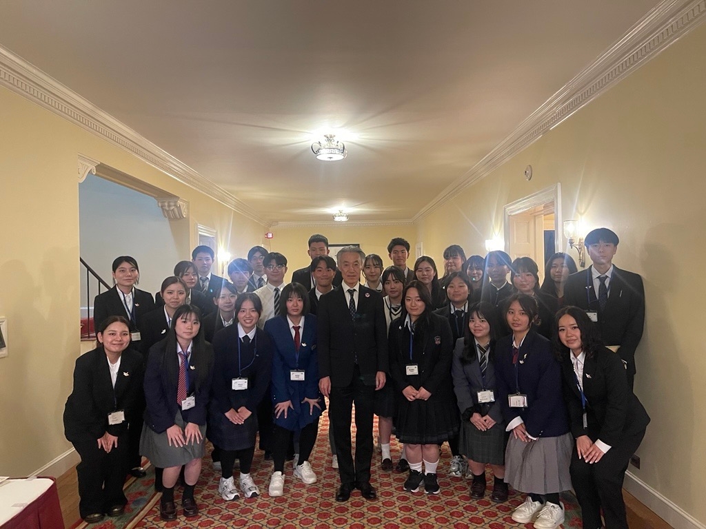 山田大使との集合写真