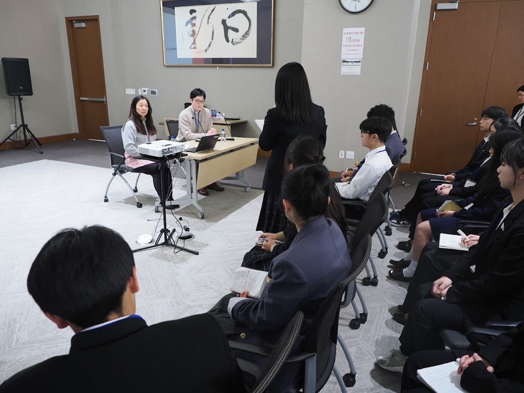 国連邦人職員との質疑応答の様子