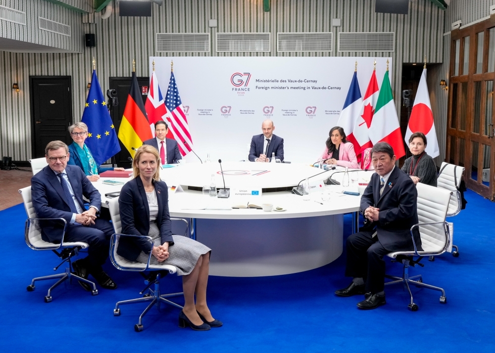 セッション6に臨むG7各国外相及びEU上級代表が参加