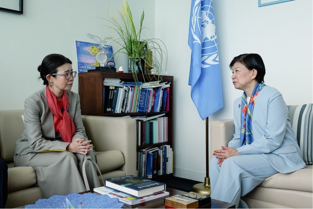 中満国連次長と懇談する国光副大臣