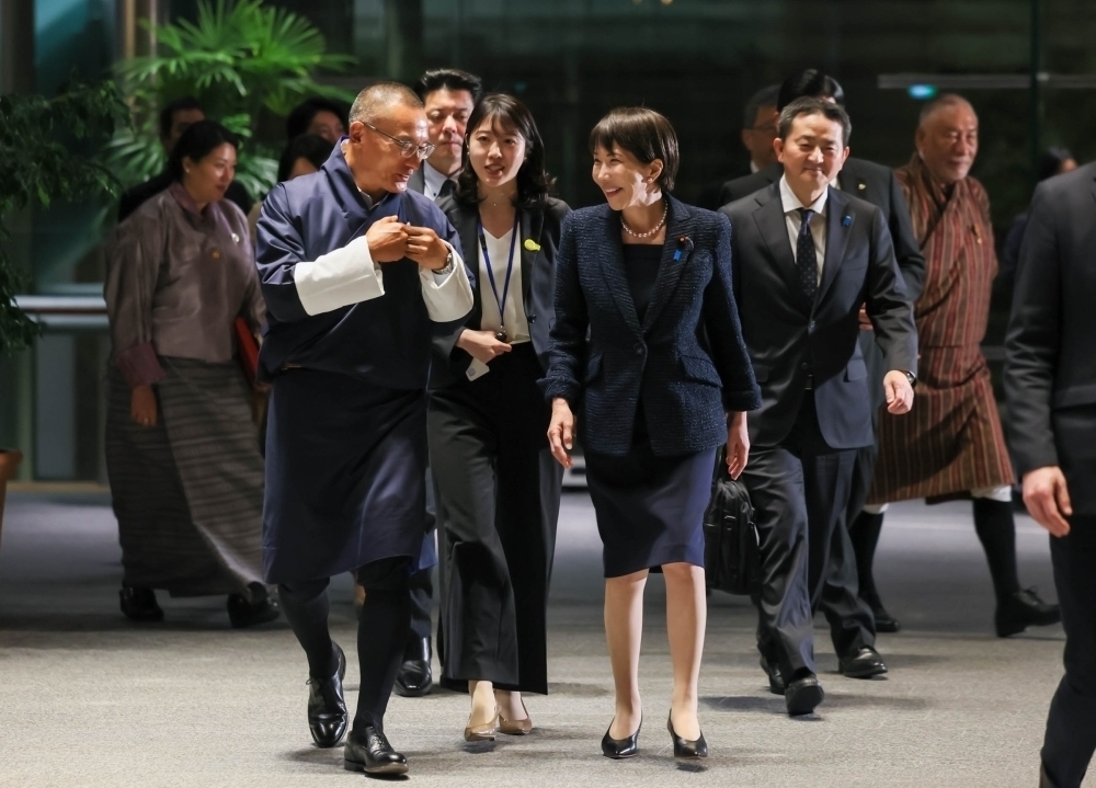トブゲー首相を見送る高市総理大臣