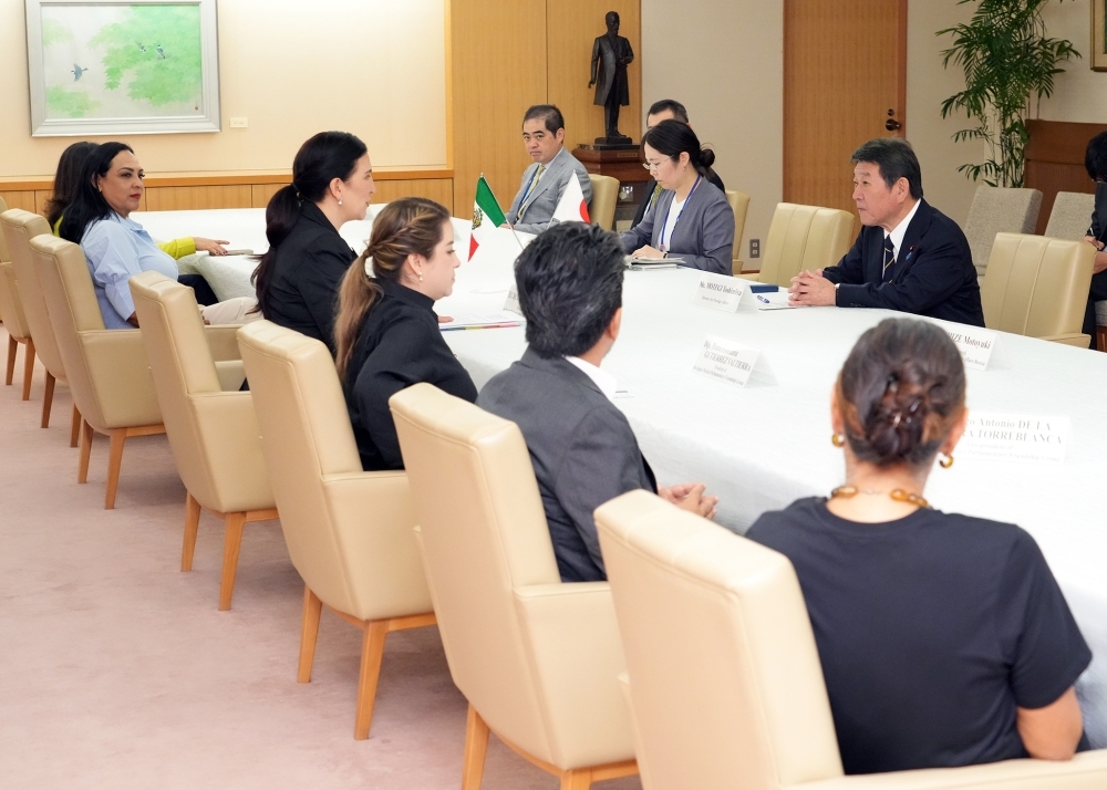 茂木大臣とロペス・メキシコ下院議長団との懇談