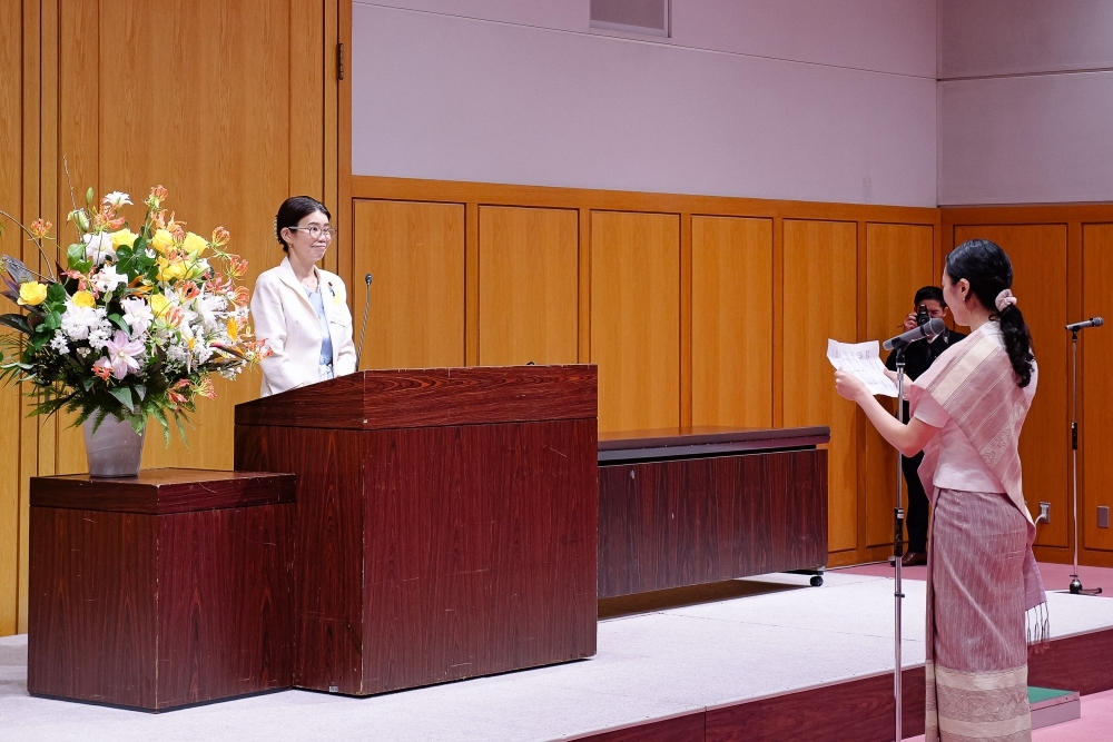 謝意を述べる帰国隊員代表者