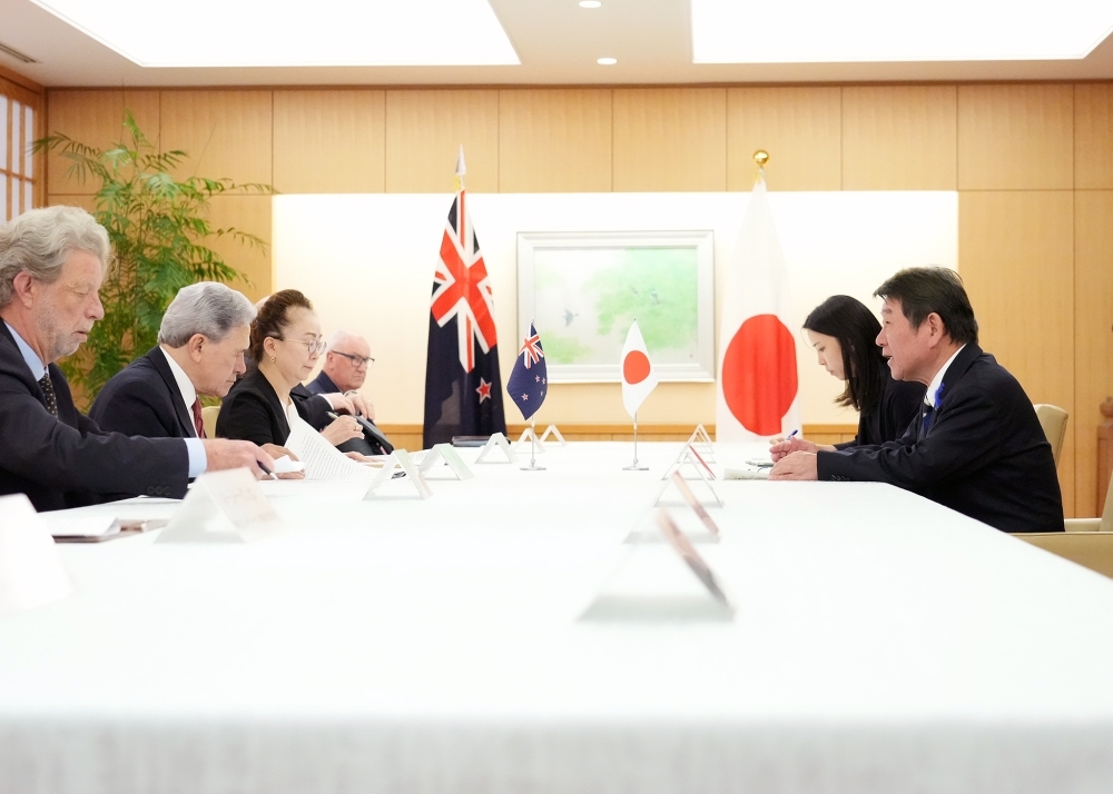 茂木外務大臣とピーターズ外務大臣との会談の様子