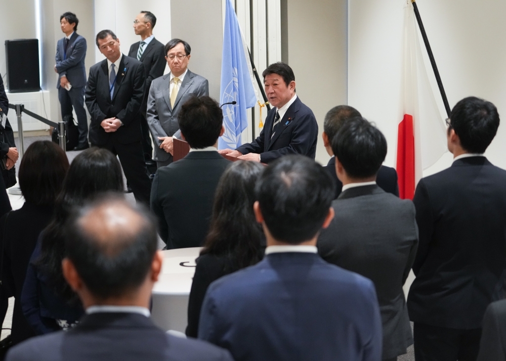 激励会で挨拶をする茂木大臣