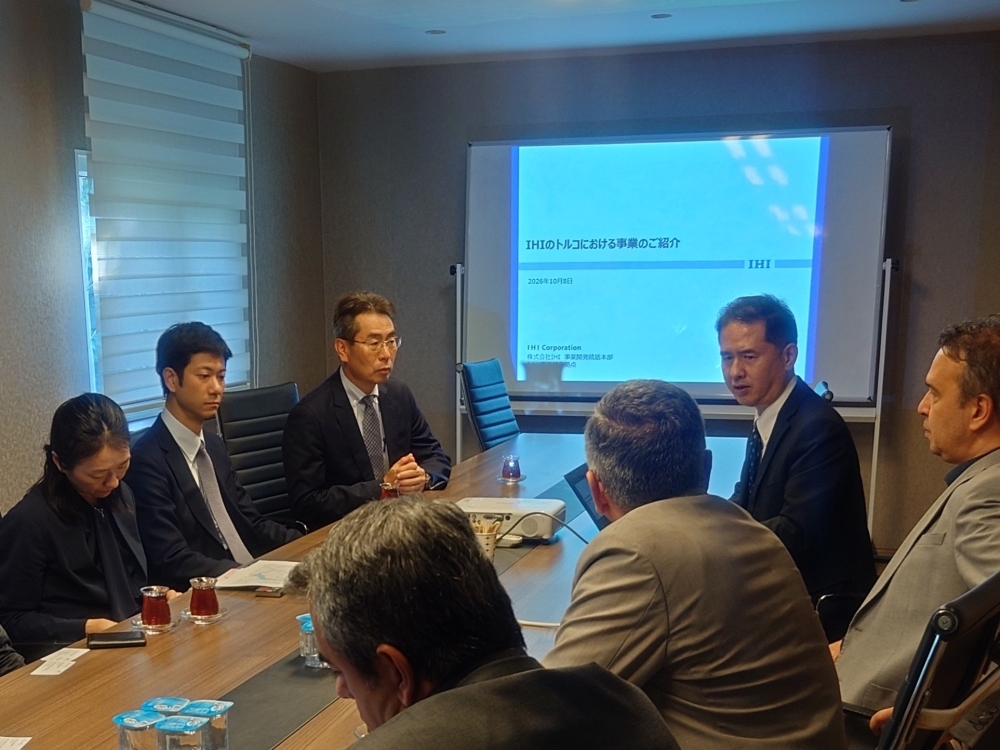 円借款「第2ボスポラス橋」の説明を受ける宇野内閣総理大臣補佐官