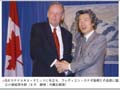 G８カナナスキス・サミットに先立ち、クレティエン・カナダ首相との会談に臨む小泉総理大臣（６月　提供：内閣広報室）