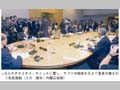G８カナナスキス・サミットに際し、アフリカ諸国を交えて意見交換を行う各国首脳（６月　提供：内閣広報室）